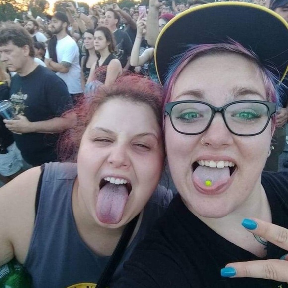 Meet your Posher, Carolane - Picture 1 of 1